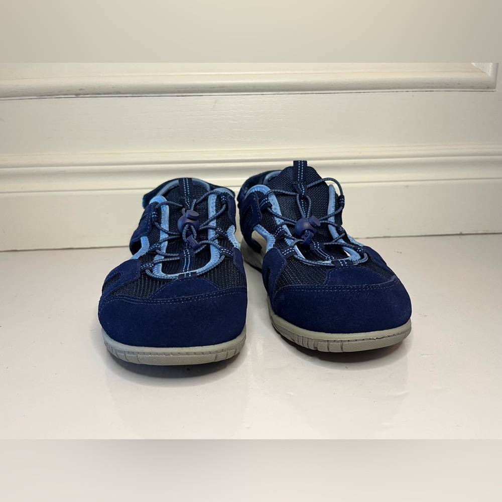 Lands’ End Women’s Size 11D 11 D Navy Dark Blue Closed Toe Water Shoes - Picture 3 of 11
